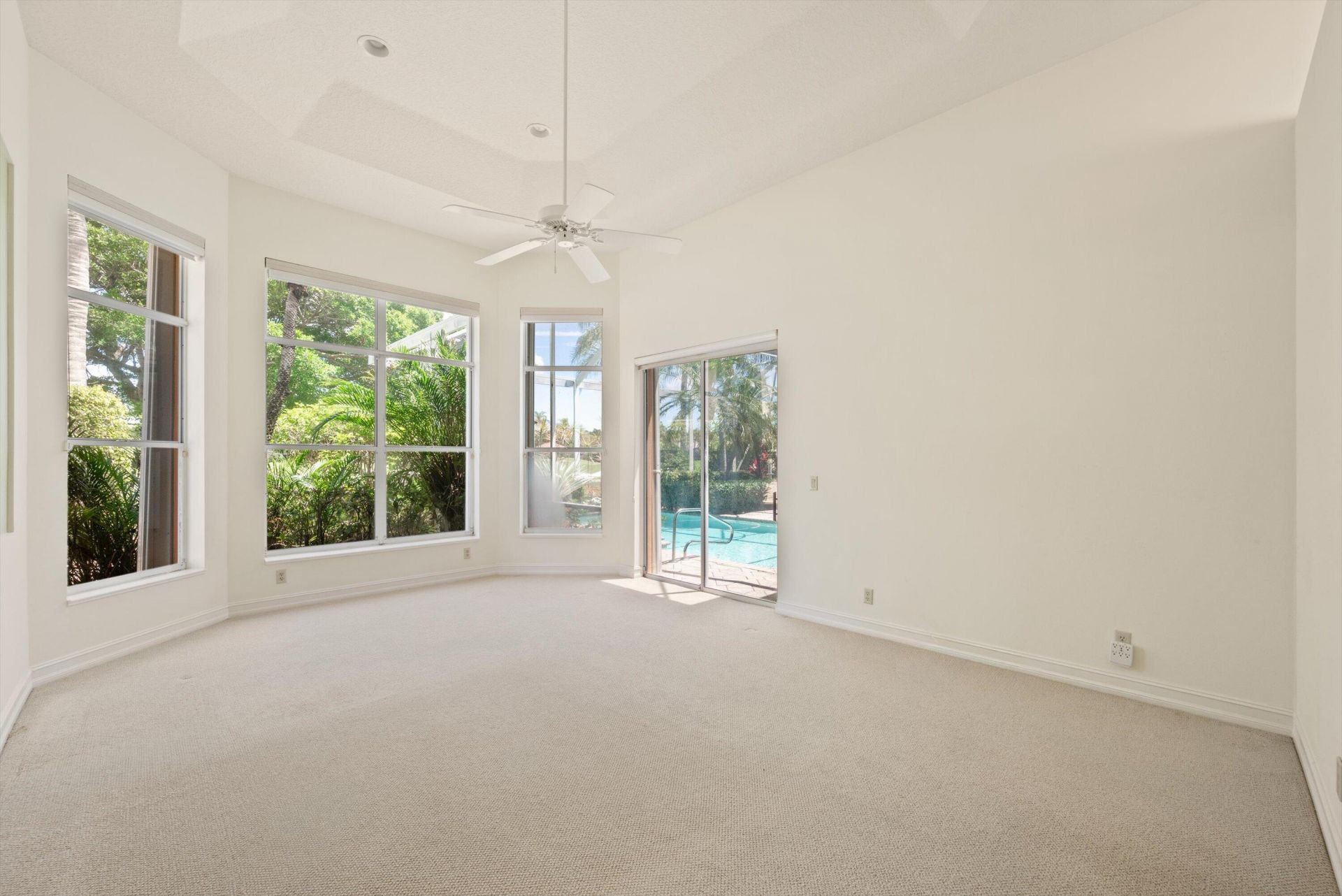 9026 Lakes Boulevard, West Palm Beach, FL 33412 Photo