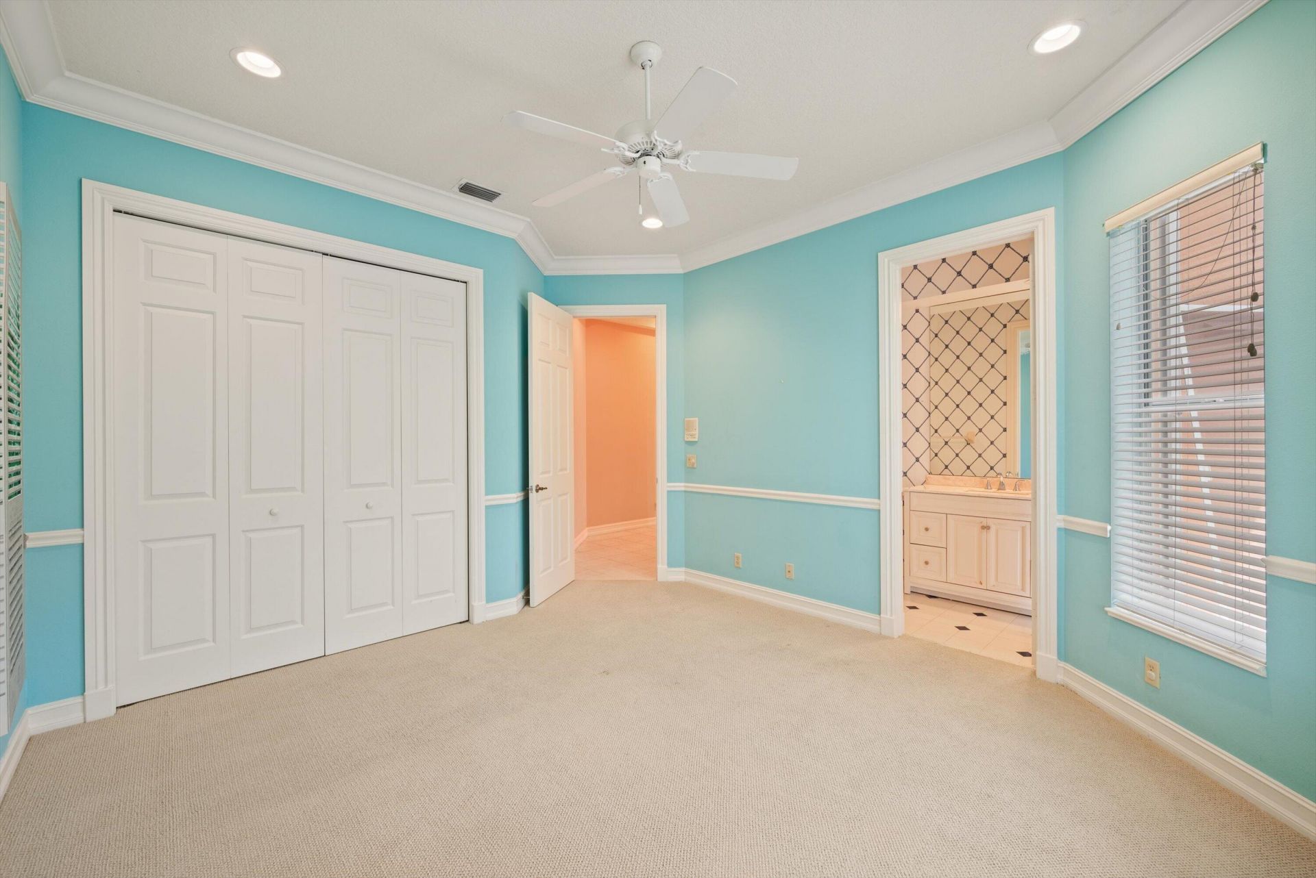 9026 Lakes Boulevard, West Palm Beach, FL 33412 Photo