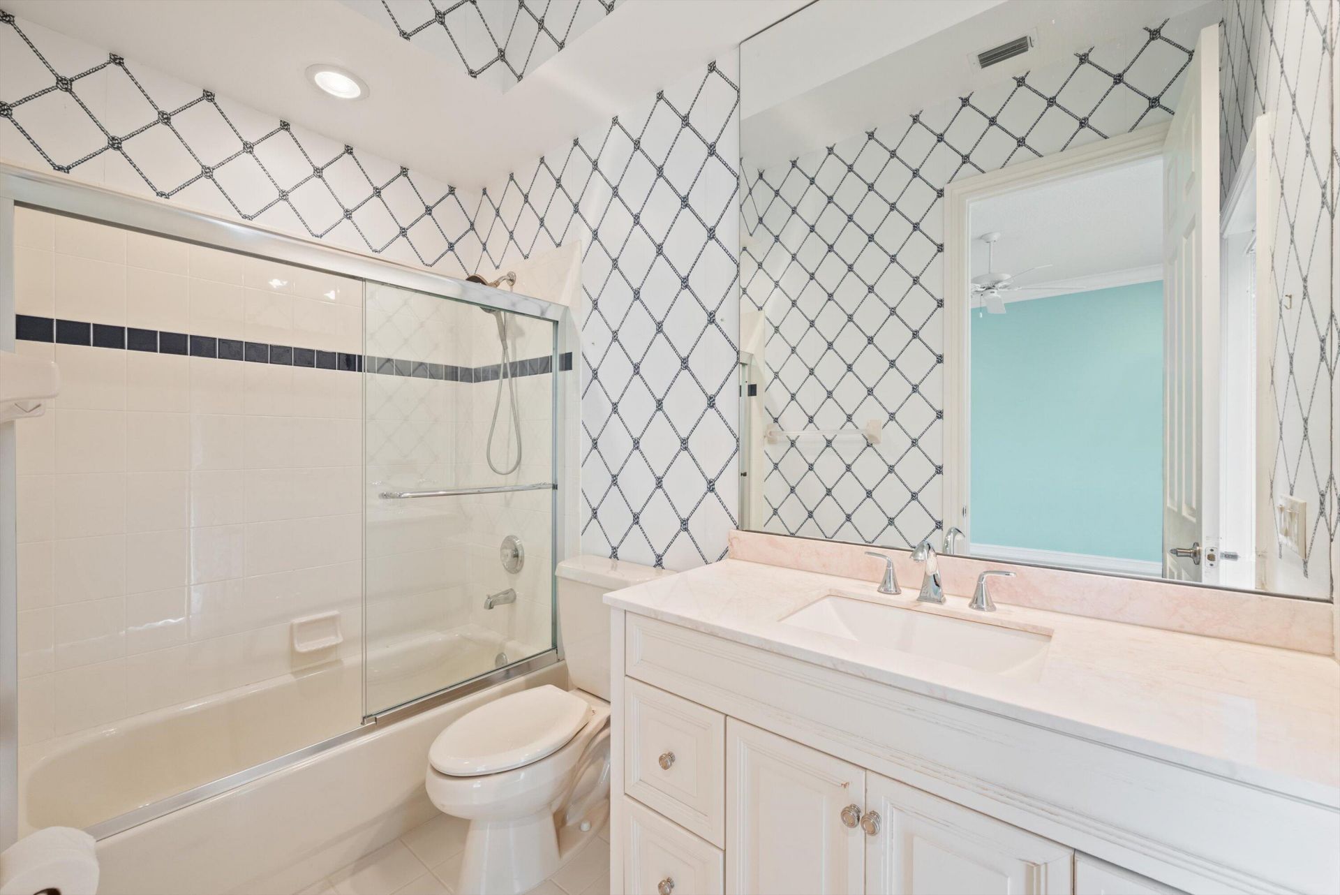 9026 Lakes Boulevard, West Palm Beach, FL 33412 Photo