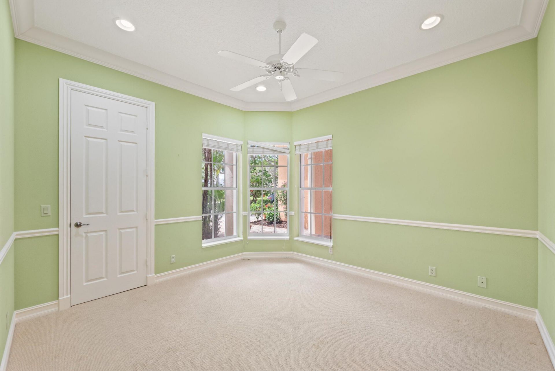 9026 Lakes Boulevard, West Palm Beach, FL 33412 Photo