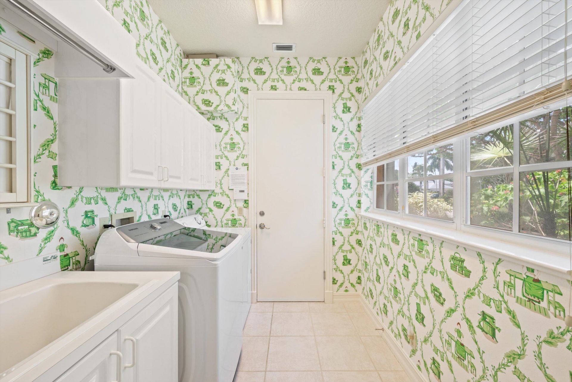 9026 Lakes Boulevard, West Palm Beach, FL 33412 Photo
