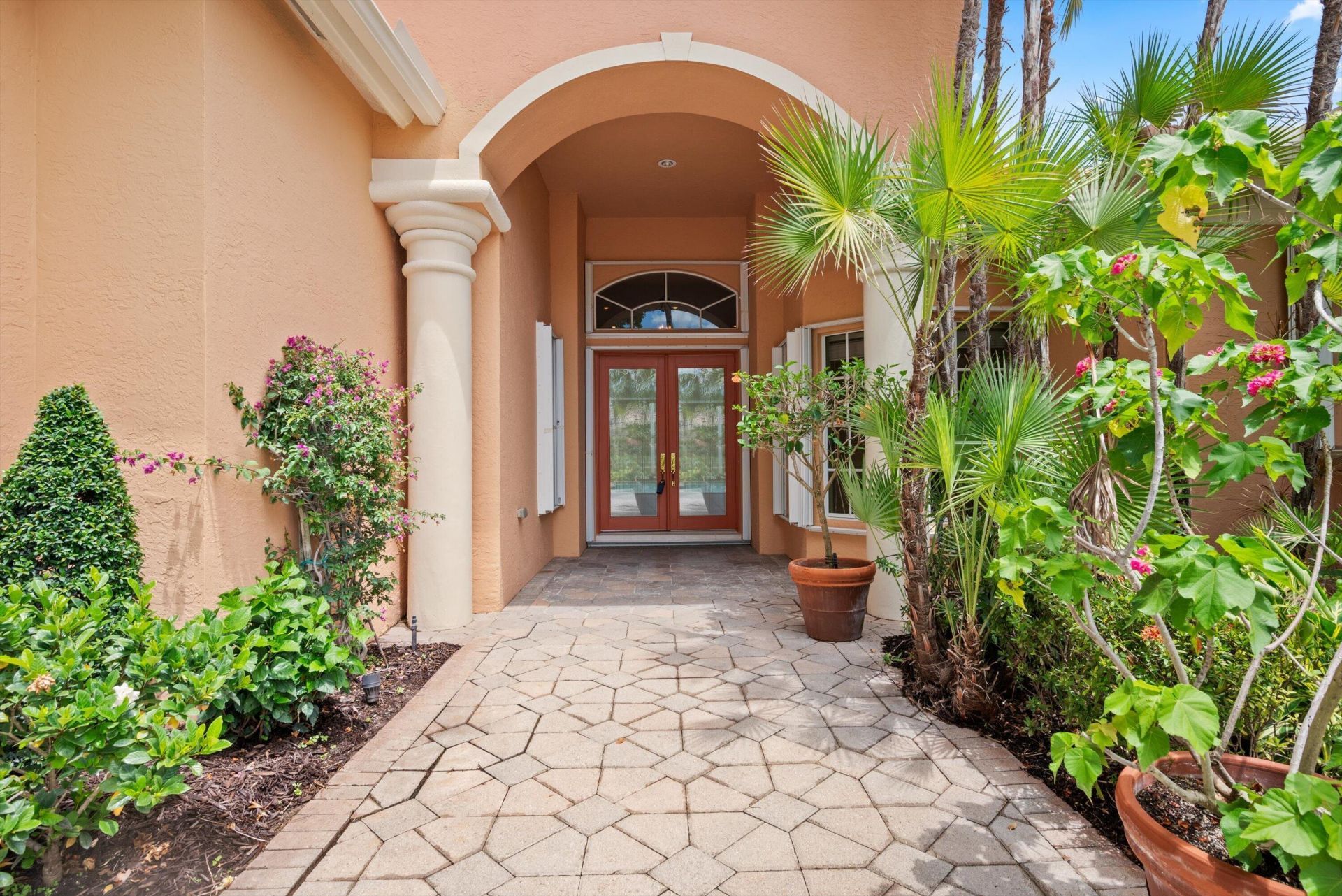 9026 Lakes Boulevard, West Palm Beach, FL 33412 Photo