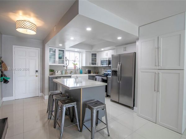 2117 NE 123rd St , North Miami, FL 33181