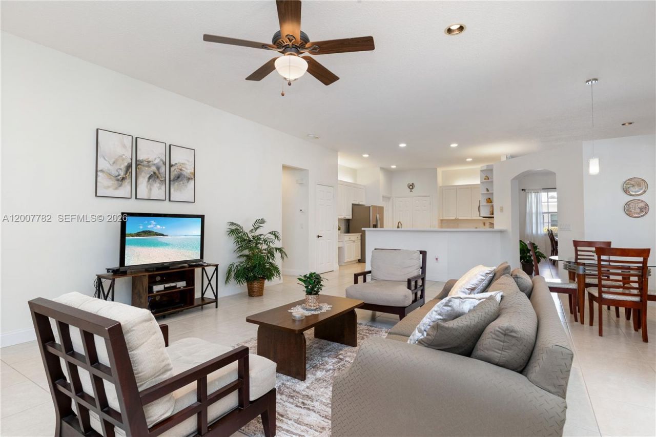 15966 SW 3rd St , Pembroke Pines, FL 33027 Photo