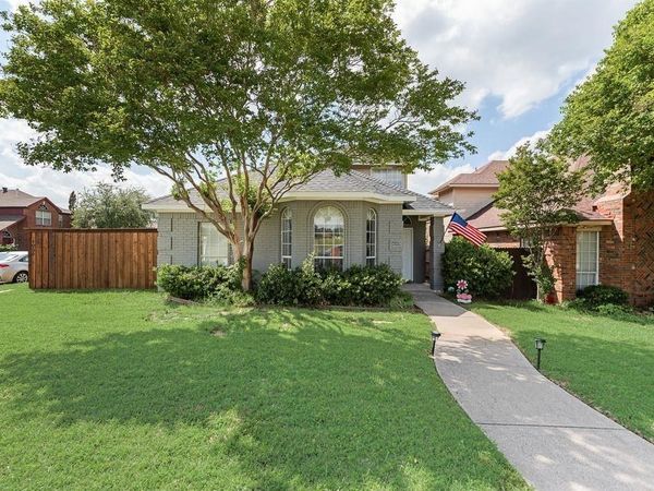4009 Eisenhower Street , Carrollton, TX 75007