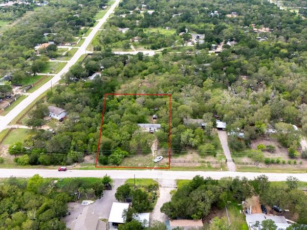 110 Oak HOLW, Dale, TX 78616