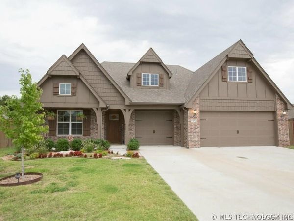 9058 E 136th Place S, Bixby, OK 74008