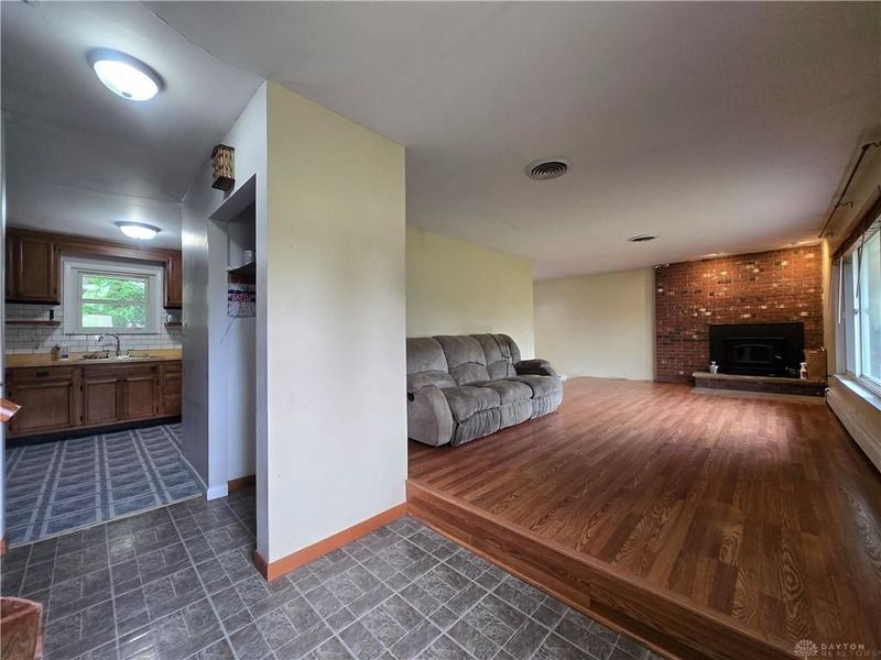 5430 David Drive, Tipp City, OH 45371 Photo 2