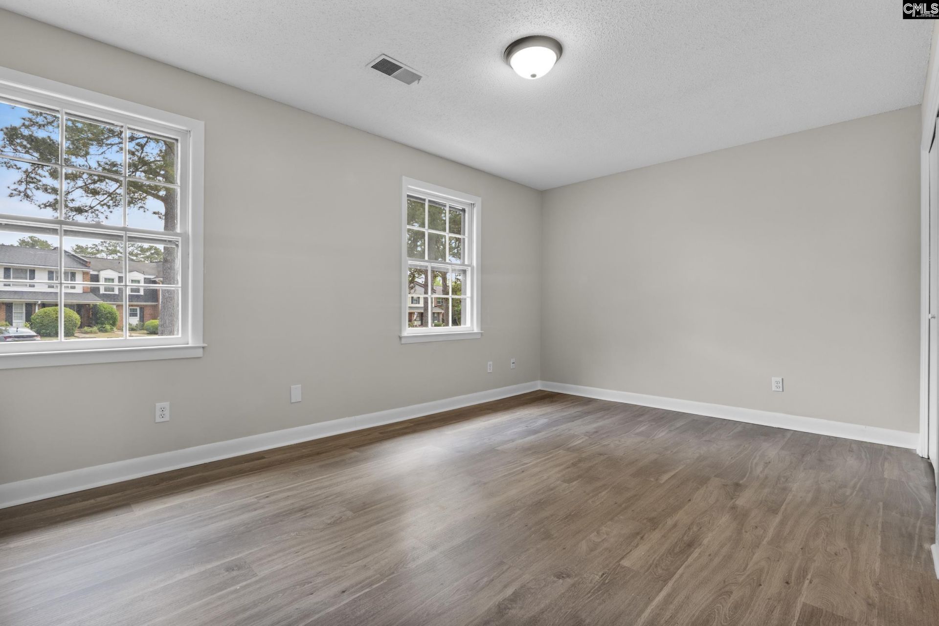 157 Jefferson Place  Photo 12