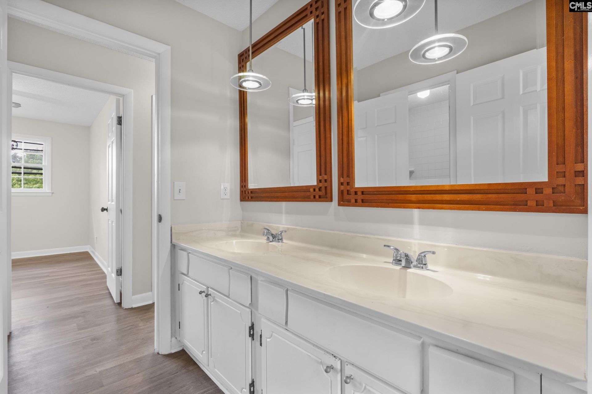 157 Jefferson Place  Photo 13