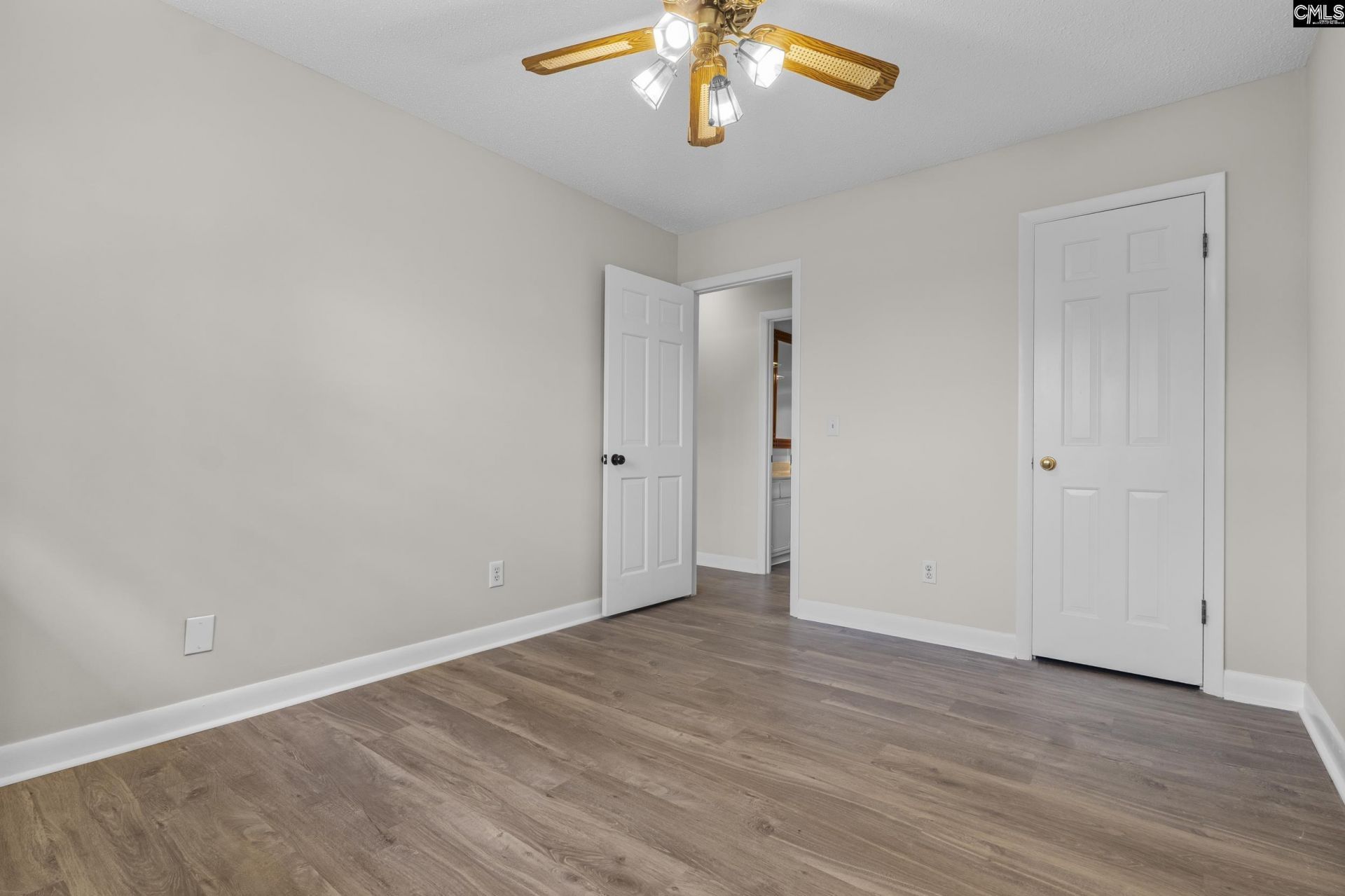 157 Jefferson Place  Photo 18