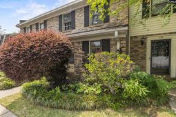 157 Jefferson Place  photo 4