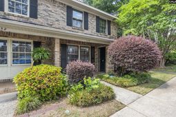 157 Jefferson Place  photo 4