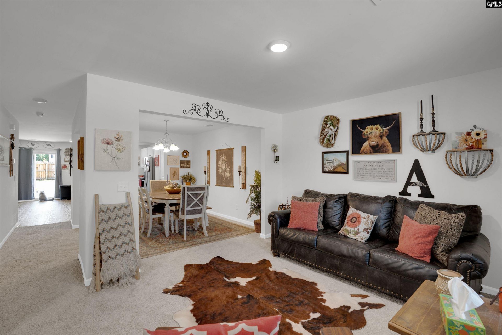 86 Carriagebrook Circle Photo 4