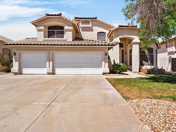 1832 W SPRUCE Drive, Chandler, AZ 85286