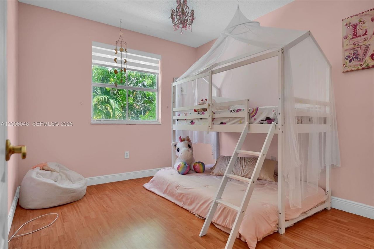 6114 SW 158th Pass , Miami, FL 33193 Photo