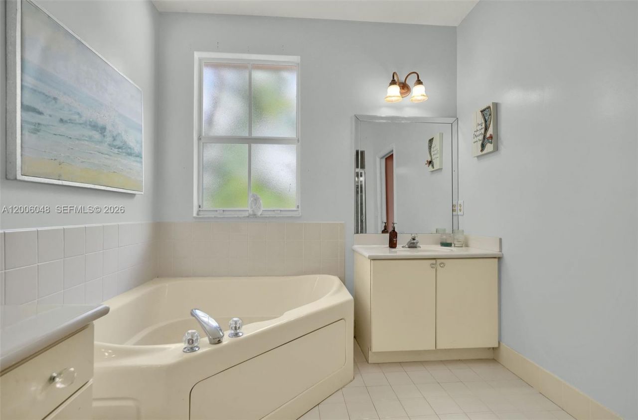 6114 SW 158th Pass , Miami, FL 33193 Photo
