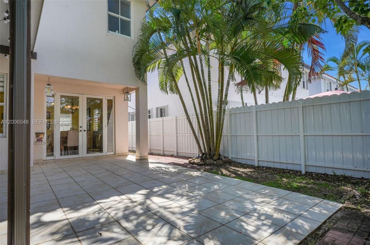 6114 SW 158th Pass , Miami, FL 33193 Photo