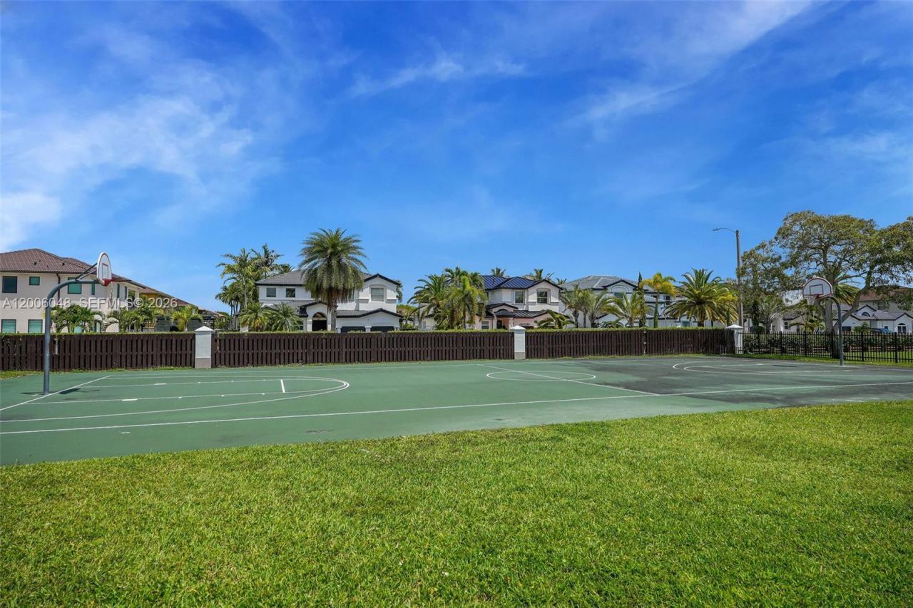 6114 SW 158th Pass , Miami, FL 33193 Photo