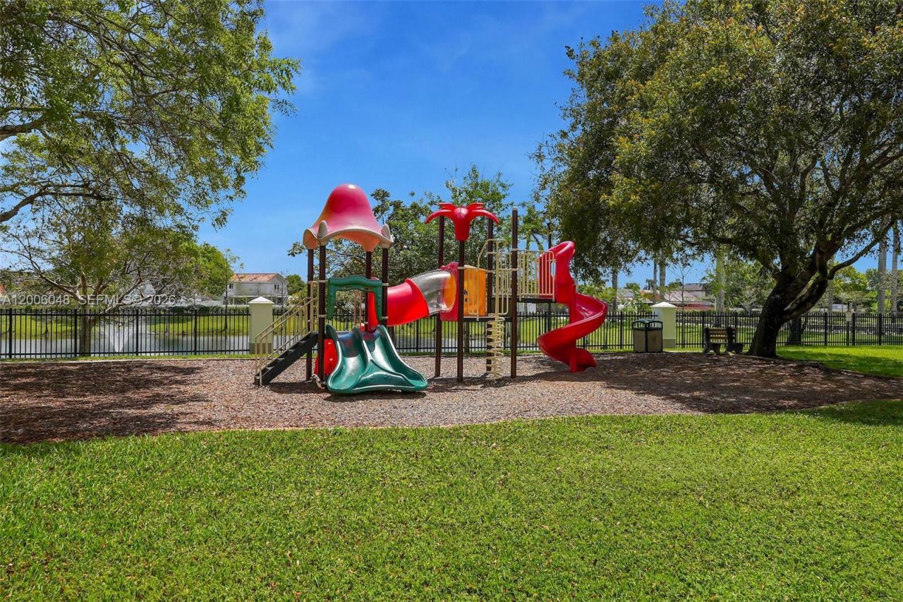 6114 SW 158th Pass , Miami, FL 33193 Photo