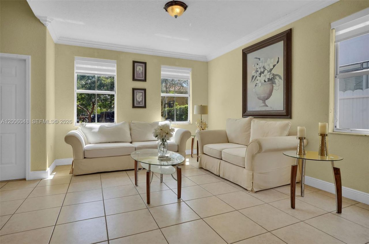 6114 SW 158th Pass , Miami, FL 33193 Photo