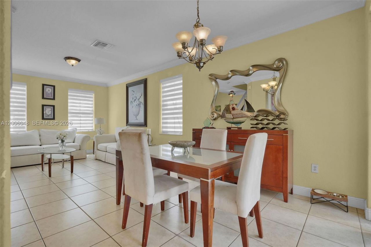 6114 SW 158th Pass , Miami, FL 33193 Photo