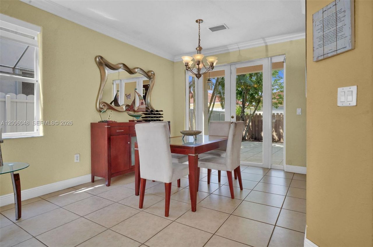 6114 SW 158th Pass , Miami, FL 33193 Photo