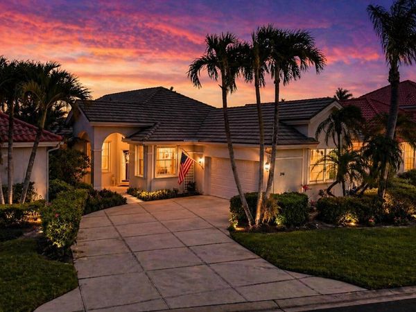 216 Eagleton Lake Boulevard, Palm Beach Gardens, FL 33418