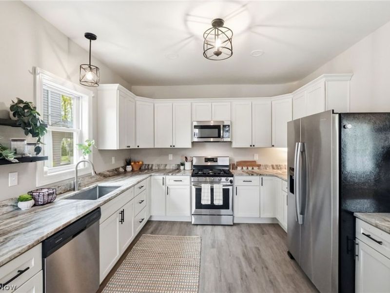 17609 Larchwood Avenue, Cleveland, OH 44135 Photo 18