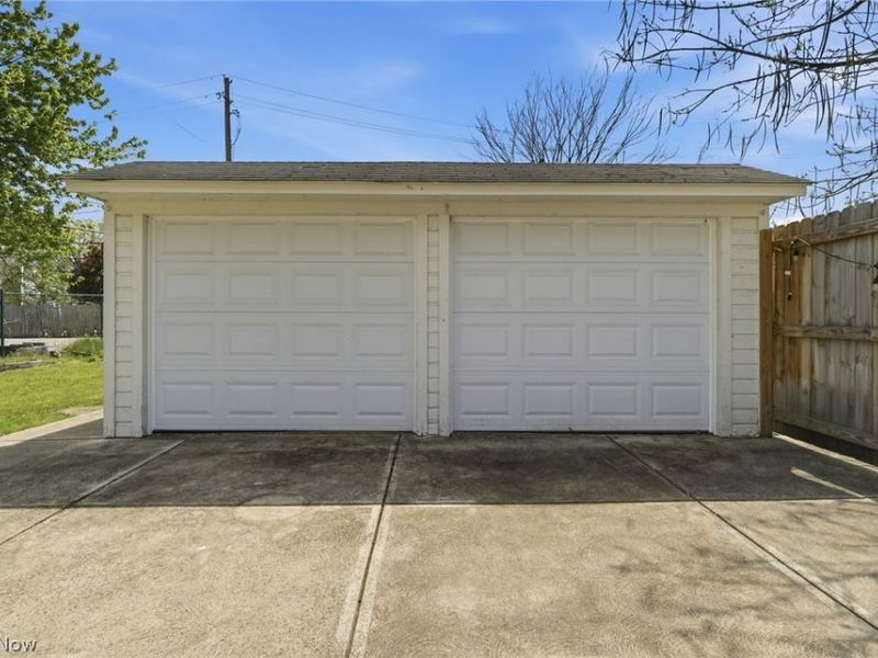 17609 Larchwood Avenue, Cleveland, OH 44135 Photo 44