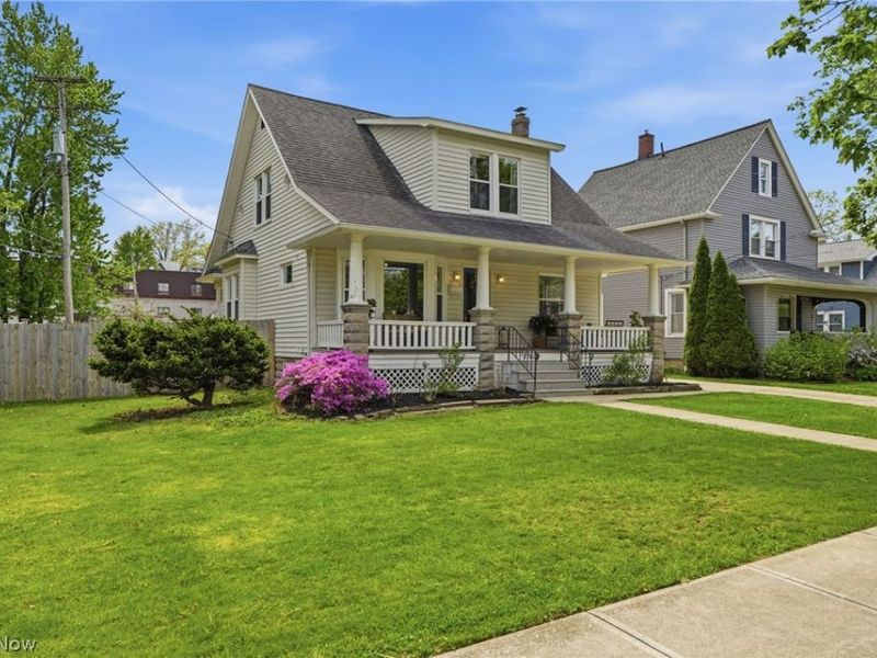 17609 Larchwood Avenue, Cleveland, OH 44135 Photo 7