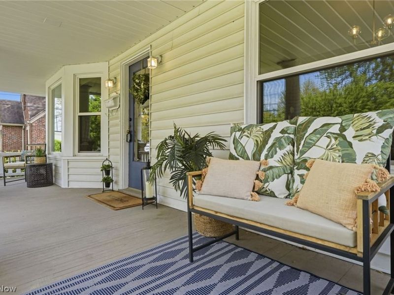 17609 Larchwood Avenue, Cleveland, OH 44135 Photo 8