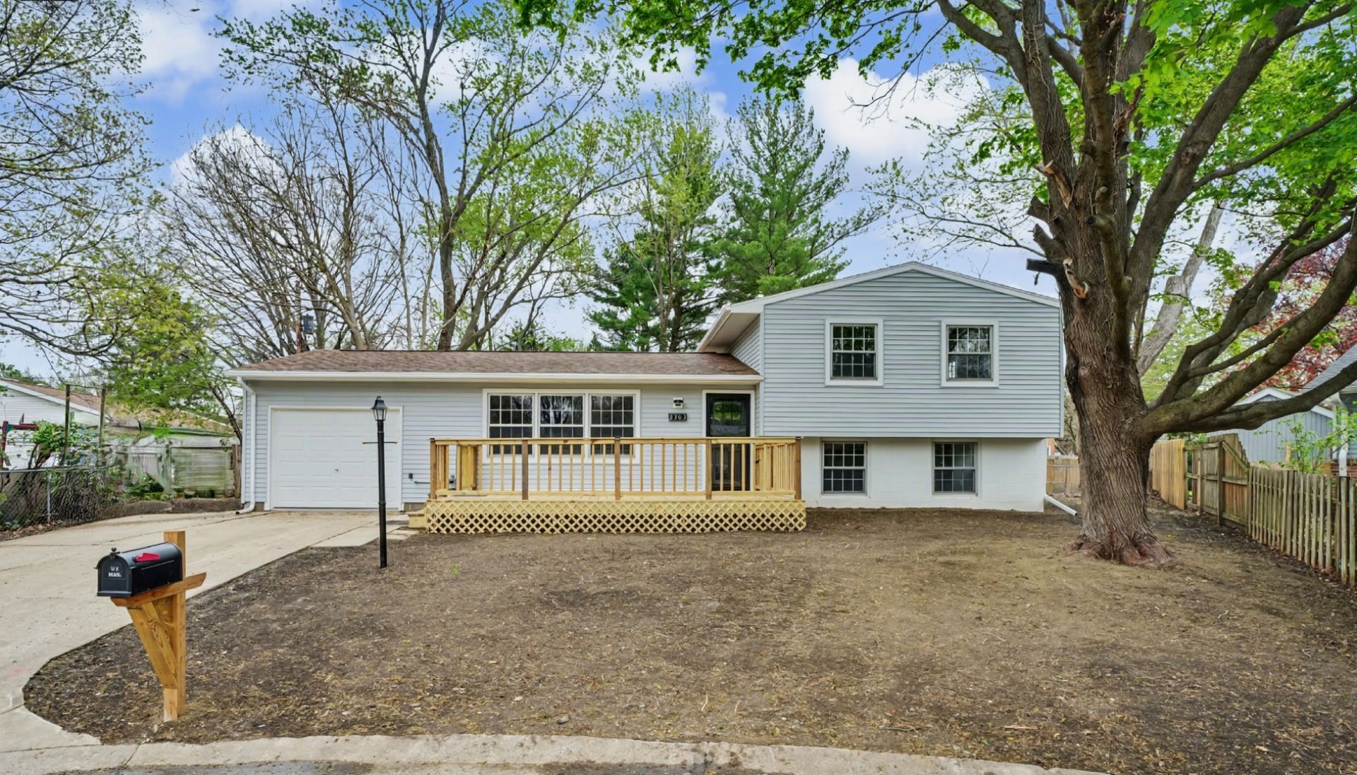 2303 Brookhaven Drive , Champaign, IL 61821