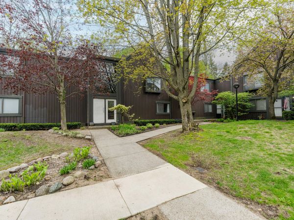 114 Lanark Court, Unit C, Kalamazoo, MI 49006