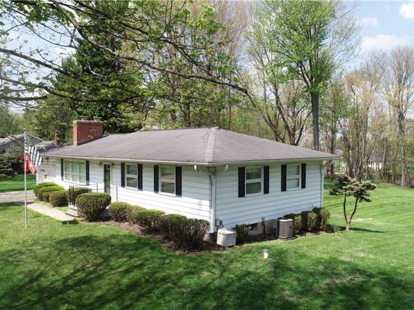 1555 New Gambier Road , Mount Vernon, OH 43050