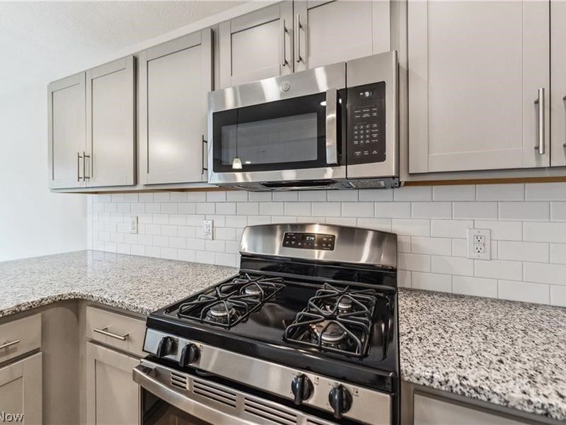 3508 Bushwillow Drive, Green, OH 44685 Photo 17