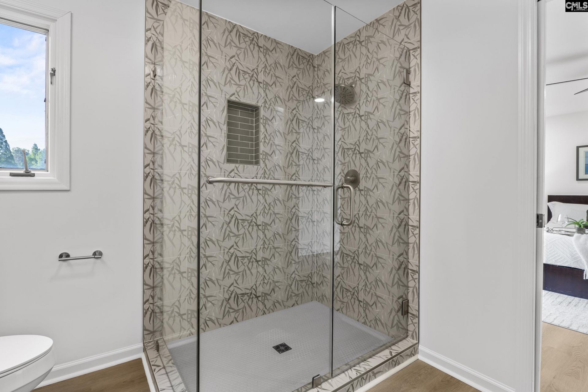 243 Bishopgate Road  Photo 18