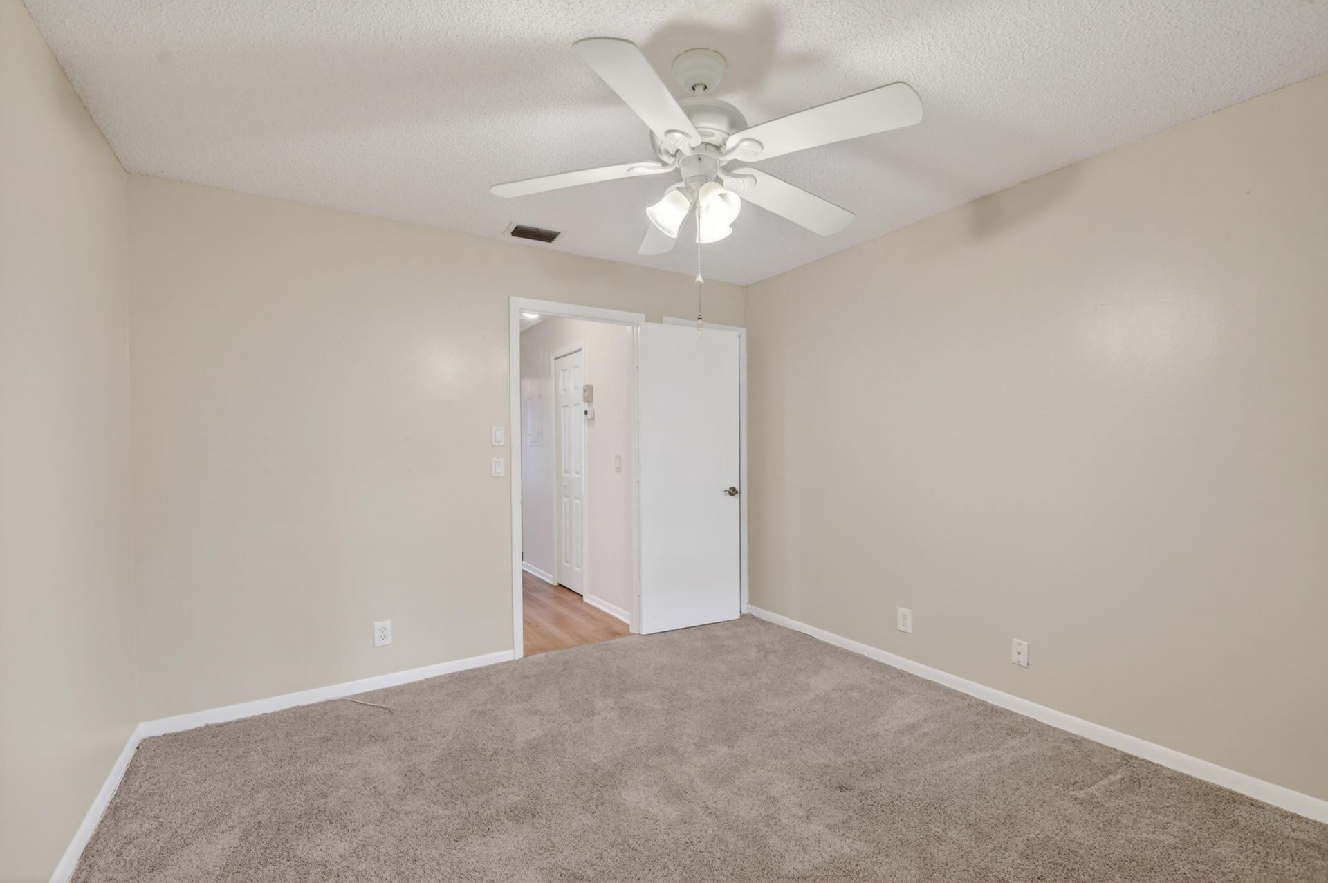 6105 Fairfield Circle, Greenacres, FL 33463 Photo