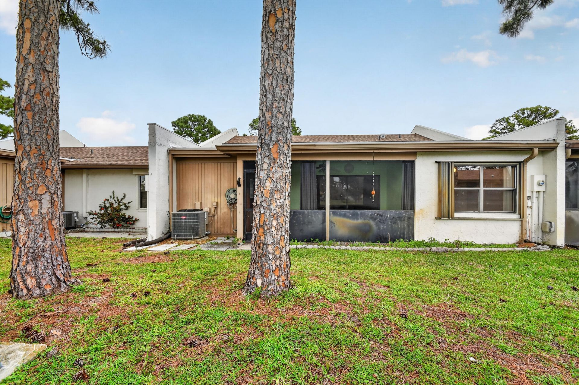 6105 Fairfield Circle, Greenacres, FL 33463 Photo