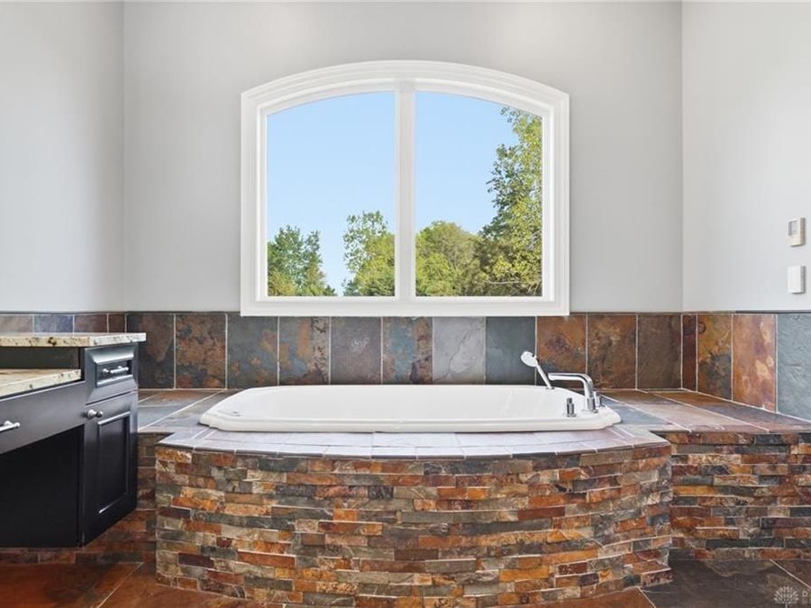 Property Image 84