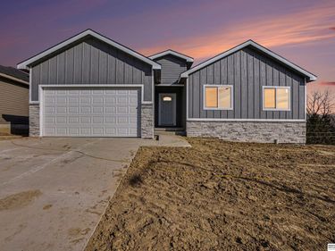 7611 S 33 Avenue, Bellevue, NE 68147