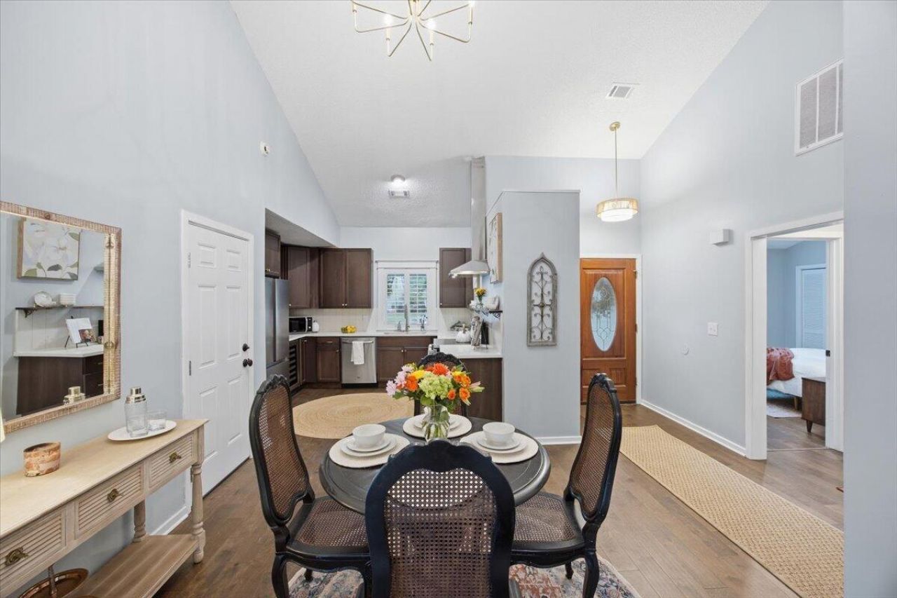 7818 Racquet Road Photo 12