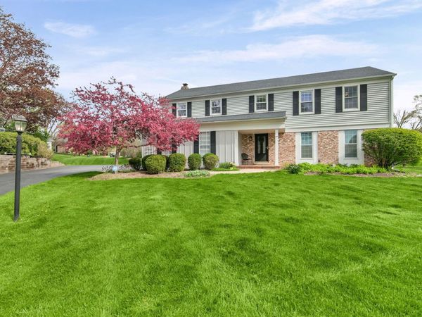 995 Georgetowne Lane , Barrington, IL 60010