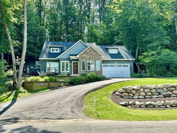 5217 S Centerline Road, Newaygo, MI 49337