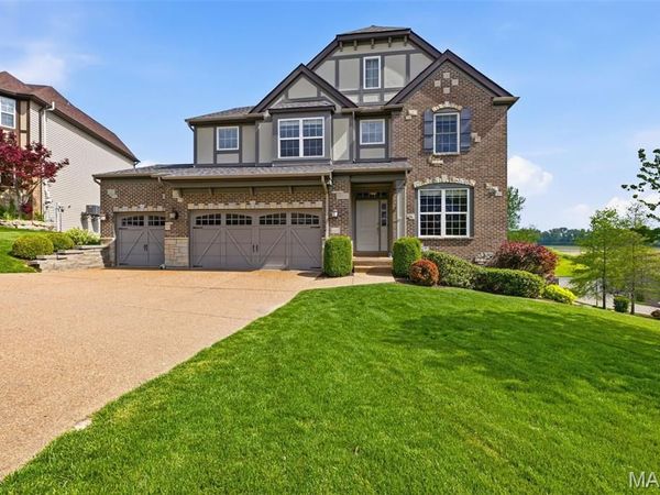 4200 Napa View Lane , St Charles, MO 63304