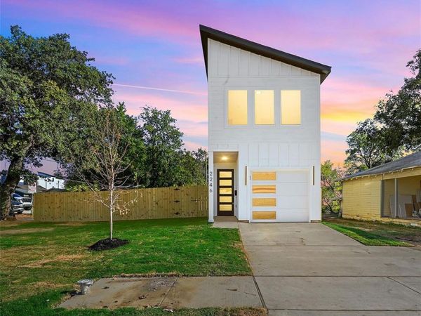 2246 Hooper Street, Dallas, TX 75215