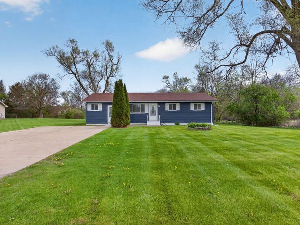 6040 Brooklyn Road, Jackson, MI 49201