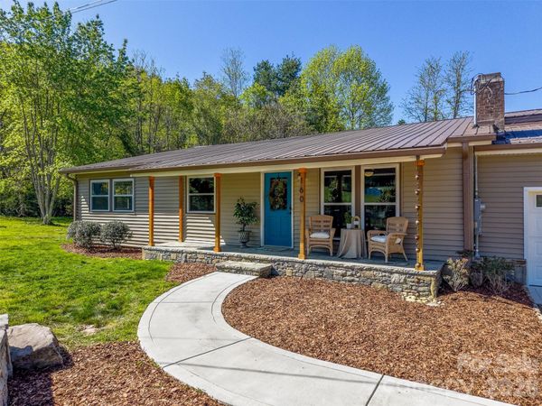 160 Canter Lane , Sylva, NC 28779