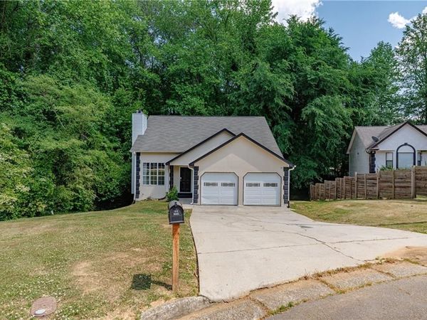 2211 Sandridge Place SW, Atlanta, GA 30331