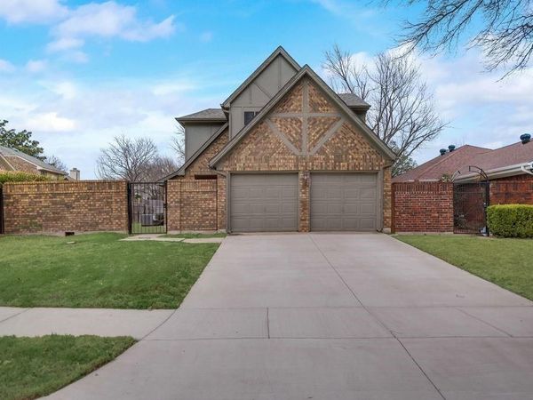6736 Phoenix Place, Plano, TX 75023
